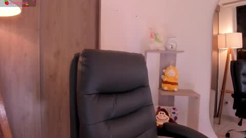 Danielle Rose online show from November 4, 2025, 11:15 pm