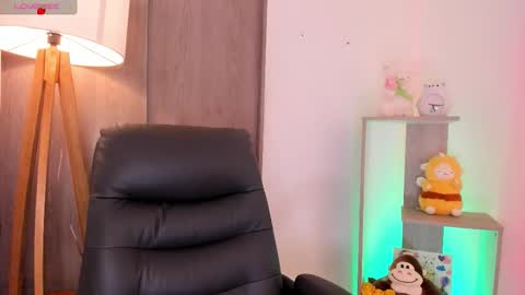 Danielle Rose online show from November 21, 2025, 11:03 pm