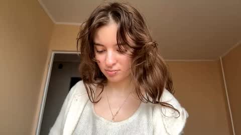 Snapshot of daniellevaulet chatting on November 9, 2025, 7:28 am Mia online show from November 9, 2025, 7:28 am