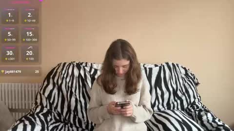 Snapshot of daniellevaulet chatting on November 19, 2025, 7:19 am Mia online show from November 19, 2025, 7:19 am