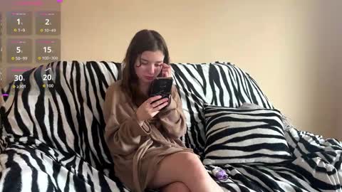 Snapshot of daniellevaulet chatting on November 21, 2025, 7:51 am Mia online show from November 21, 2025, 7:51 am