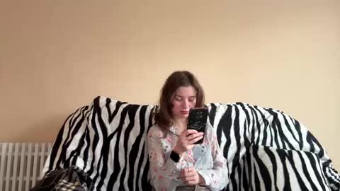 Snapshot of daniellevaulet chatting on November 26, 2025, 7:31 am Mia online show from November 26, 2025, 7:31 am