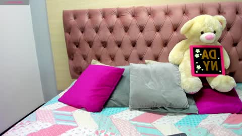 DaniiBelluci  online show from January 17, 2025, 7:51 am