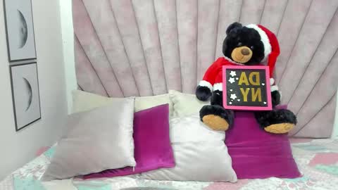 DaniiBelluci  online show from December 4, 2025, 4:44 am