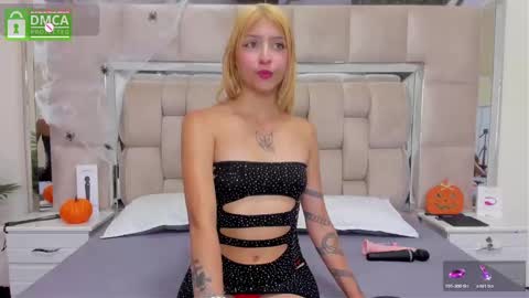 DANIELA online show from November 3, 2025, 1:12 pm