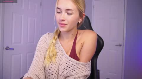 Snapshot of danikadillan chatting on January 28, 2025, 1:50 am Hi my name is Anna. Please say hello I like to chat with you. If u have request use Tip option .Thank you online show from January 28, 2025, 1:50 am