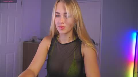 Snapshot of danikadillan chatting on March 4, 2025, 1:34 am Hi my name is Anna. Please say hello I like to chat with you. If u have request use Tip option .Thank you online show from March 4, 2025, 1:34 am