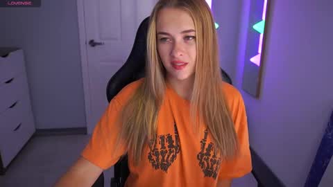 Snapshot of danikadillan chatting on October 19, 2025, 12:55 am Hi my name is Anna. Please say hello I like to chat with you. If u have request use Tip option .Thank you online show from October 19, 2025, 12:55 am