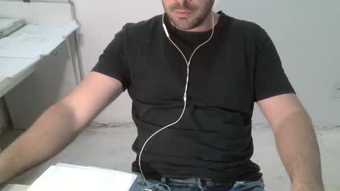 Dani Oli online show from November 13, 2025, 11:36 pm