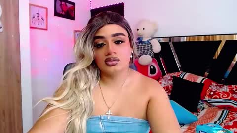 Snapshot of danipein chatting on December 5, 2025, 11:30 am danipein online show from December 5, 2025, 11:30 am