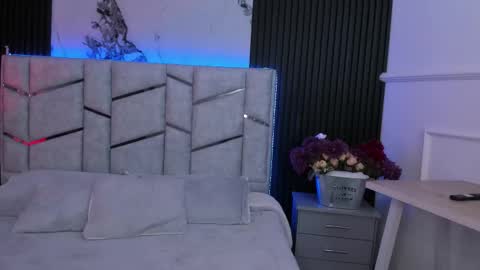 Snapshot of daniphoenixx chatting on November 20, 2025, 7:13 pm Dani Phonenix online show from November 20, 2025, 7:13 pm