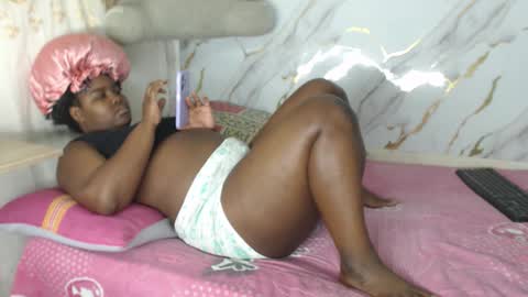 INSTAGRAM  Minni Moom online show from November 12, 2025, 5:13 pm