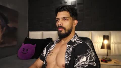 Snapshot of dann_saenz chatting on February 18, 2025, 11:22 am Dann saenz online show from February 18, 2025, 11:22 am