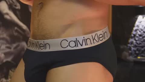 Snapshot of dann_saenz chatting on October 31, 2025, 2:18 pm Dann saenz online show from October 31, 2025, 2:18 pm