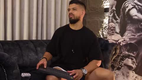 Snapshot of dann_saenz chatting on November 8, 2025, 6:57 am Dann saenz online show from November 8, 2025, 6:57 am