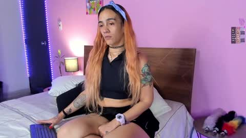 Snapshot of danna__castle chatting on January 10, 2025, 4:44 am Dannacastle online show from January 10, 2025, 4:44 am