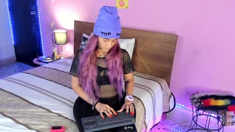 Snapshot of danna__castle chatting on January 16, 2025, 5:32 am Dannacastle online show from January 16, 2025, 5:32 am