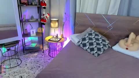 Snapshot of danna__castle chatting on November 14, 2025, 4:44 am Dannacastle online show from November 14, 2025, 4:44 am