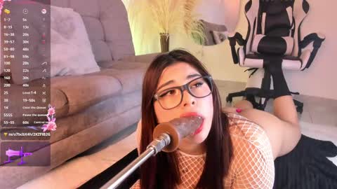 Snapshot of danna_adams1 chatting on February 28, 2025, 3:37 am danna_adams1 online show from February 28, 2025, 3:37 am