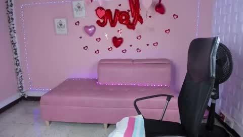 Snapshot of danna_berry chatting on March 2, 2025, 3:27 pm DannaBerry online show from March 2, 2025, 3:27 pm