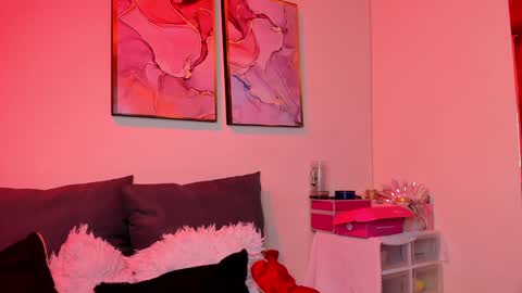 Danna Lovs online show from January 7, 2025, 2:08 pm