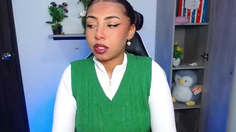 Danna online show from November 24, 2025, 10:15 am