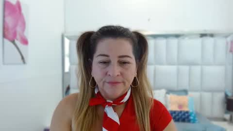 D a n n a   w e s t e r online show from September 18, 2025, 2:52 pm