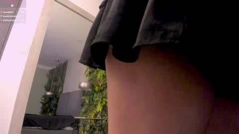 Snapshot of dannabelucci chatting on November 30, 2025, 3:38 pm online show from November 30, 2025, 3:38 pm