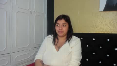 Danna Garza online show from February 11, 2025, 7:54 am