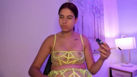 danniakross online show from December 4, 2025, 7:00 pm