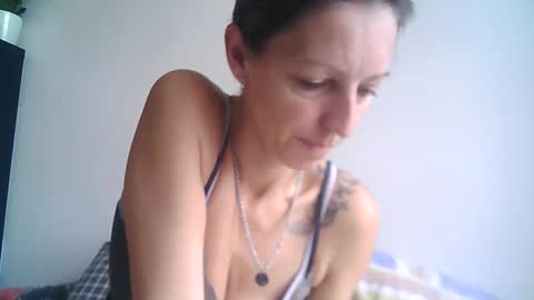 Snapshot of dannica1 chatting on October 16, 2025, 7:20 am dannica1 online show from October 16, 2025, 7:20 am