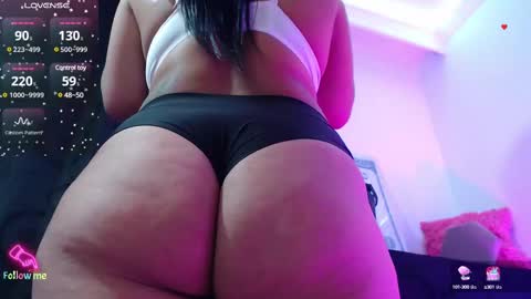 Snapshot of danniela_james chatting on March 6, 2025, 6:37 pm danna online show from March 6, 2025, 6:37 pm