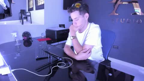 danny_and_lara online show from September 28, 2025, 4:34 pm