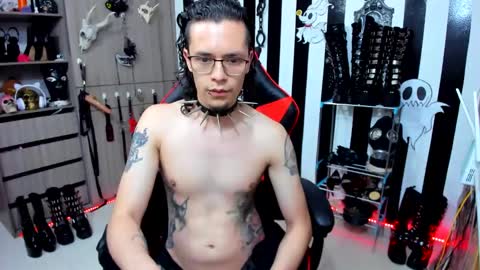 Snapshot of dante_infernos chatting on December 29, 2024, 7:22 pm Dante online show from December 29, 2024, 7:22 pm