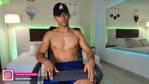 Snapshot of danteestone chatting on February 19, 2025, 10:42 pm Dante online show from February 19, 2025, 10:42 pm