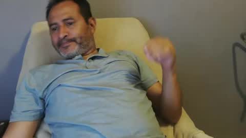 Snapshot of dantehot82 chatting on January 4, 2025, 7:23 pm dantehot82 online show from January 4, 2025, 7:23 pm
