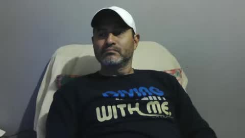 Snapshot of dantehot82 chatting on January 5, 2025, 10:40 pm dantehot82 online show from January 5, 2025, 10:40 pm