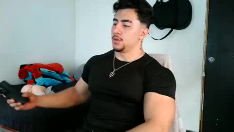 Dante Vicius online show from November 11, 2025, 7:25 pm