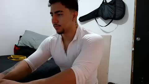 Dante Vicius online show from November 14, 2025, 9:46 pm