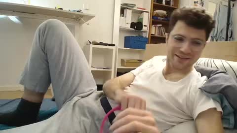 Snapshot of dantheman233 chatting on January 6, 2025, 3:40 pm Daniel online show from January 6, 2025, 3:40 pm