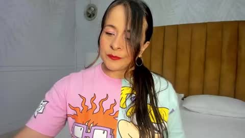 Snapshot of daphne81_ chatting on January 17, 2025, 2:18 am Daphne online show from January 17, 2025, 2:18 am