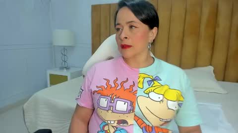 Snapshot of daphne81_ chatting on January 23, 2025, 2:33 am Daphne online show from January 23, 2025, 2:33 am