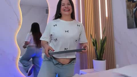 Snapshot of daphne81_ chatting on October 2, 2025, 3:13 am Daphne online show from October 2, 2025, 3:13 am