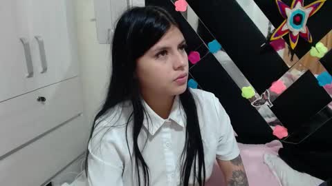 daphne877046 online show from September 19, 2025, 6:52 pm