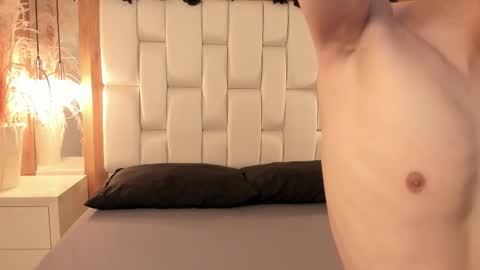 Snapshot of daphne_and_roger chatting on November 10, 2025, 11:09 am daphne_and_roger online show from November 10, 2025, 11:09 am