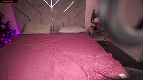 Snapshot of daphne_moss chatting on December 28, 2024, 8:58 pm Agatha online show from December 28, 2024, 8:58 pm