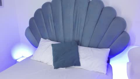 DaphneBlunt online show from November 26, 2025, 1:45 pm