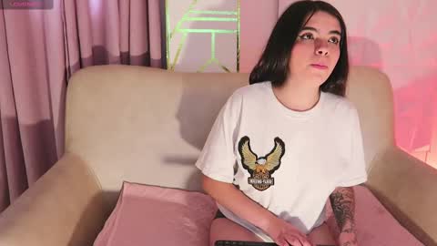 Snapshot of daphneglas chatting on January 28, 2025, 11:17 pm Daphne online show from January 28, 2025, 11:17 pm