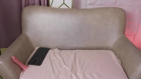 Snapshot of daphneglas chatting on February 12, 2025, 8:07 pm Daphne online show from February 12, 2025, 8:07 pm