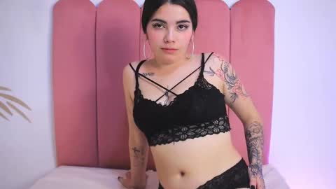 Snapshot of daphneglas chatting on February 28, 2025, 12:32 am Daphne online show from February 28, 2025, 12:32 am